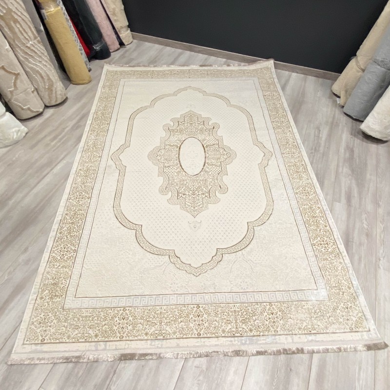 Tapis oriental beige brillant