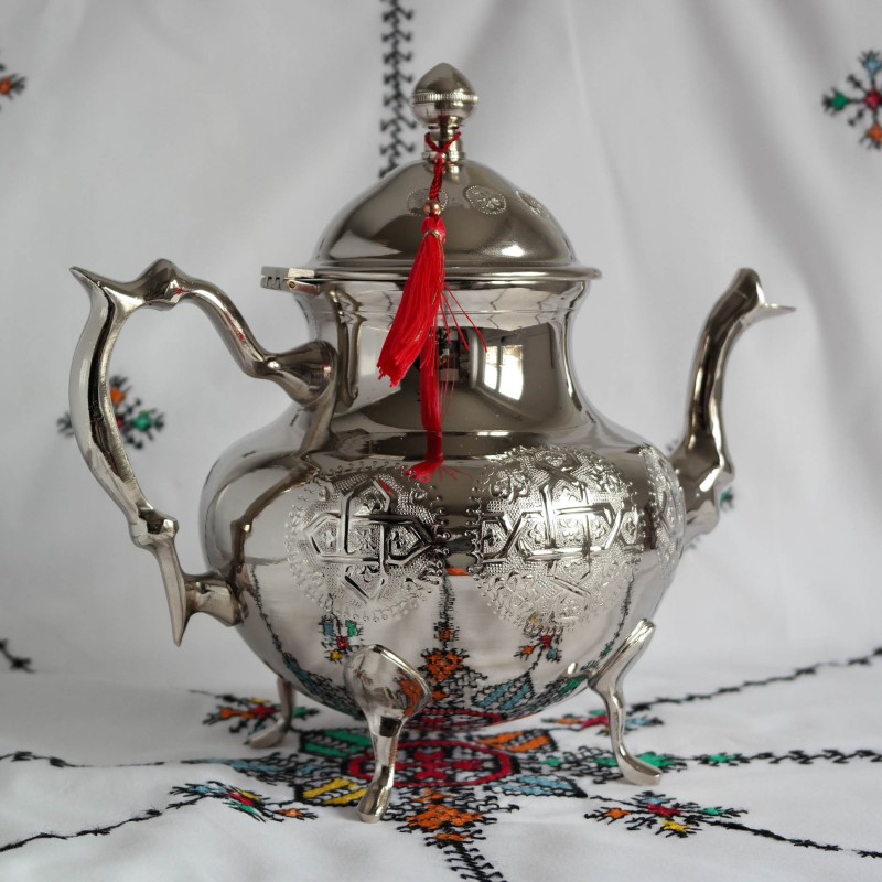 Théière artisanale pour service thé marocain