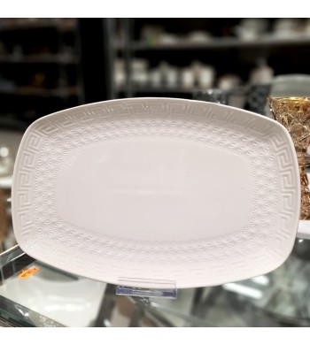 Plat ovale en porcelaine