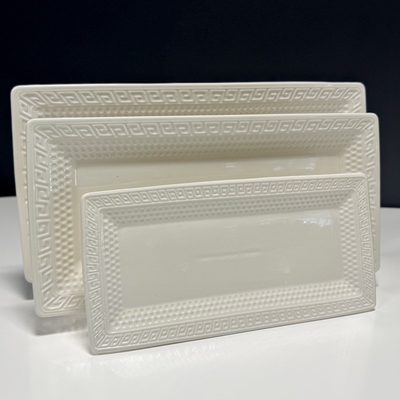 Set de 3 assiettes de présentation en porcelaine rectangulaires Set de 3 assiettes de présentation en porcelaine rectangulaires