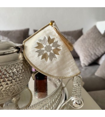 Accessoire pour théière orientale brodé doré Warda