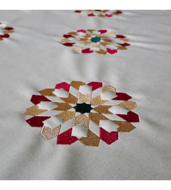 Nappe marocaine brodée Lyla 140*140cm