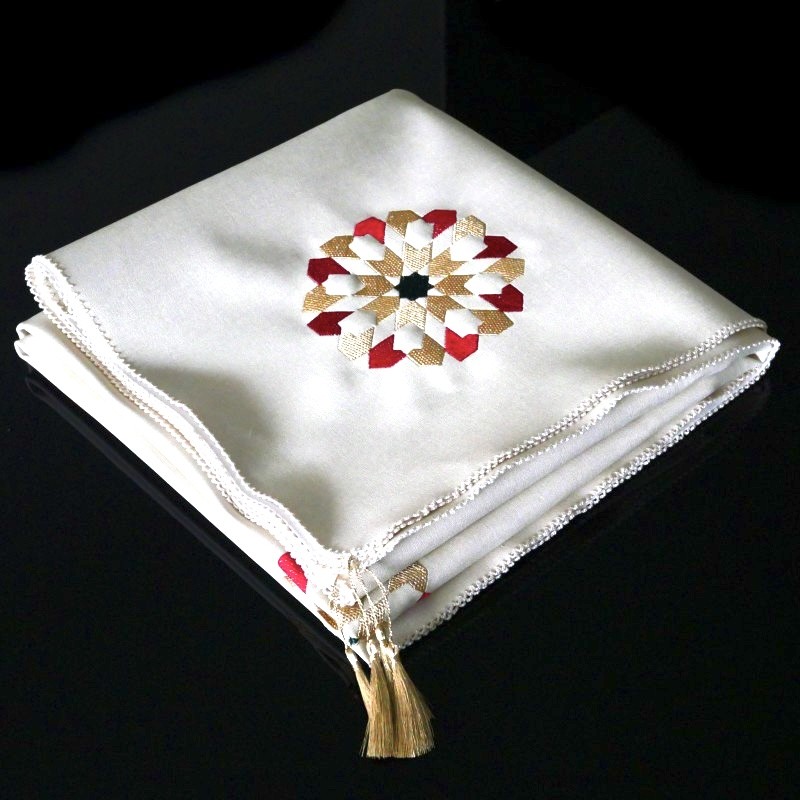 Nappe marocaine brodée Lyla 140*140cm