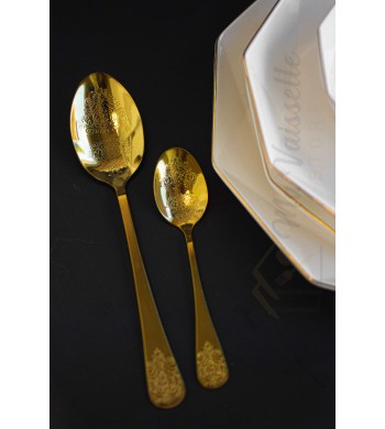 Ménagère coffret de 24 couverts dorés pour 6 personnes, gravures arabesques